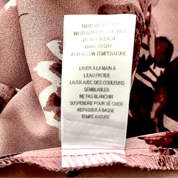 Cleo~Blouse~Size XL Petites~Purple~Floral Pattern - Picture 12 of 12